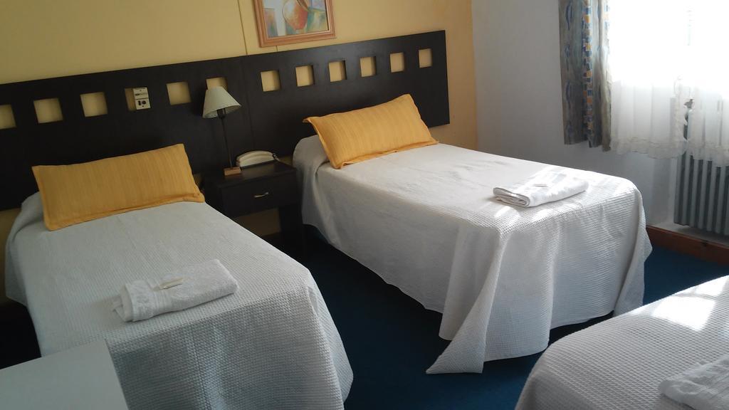Hotel Marciala Villa Carlos Paz Bilik gambar